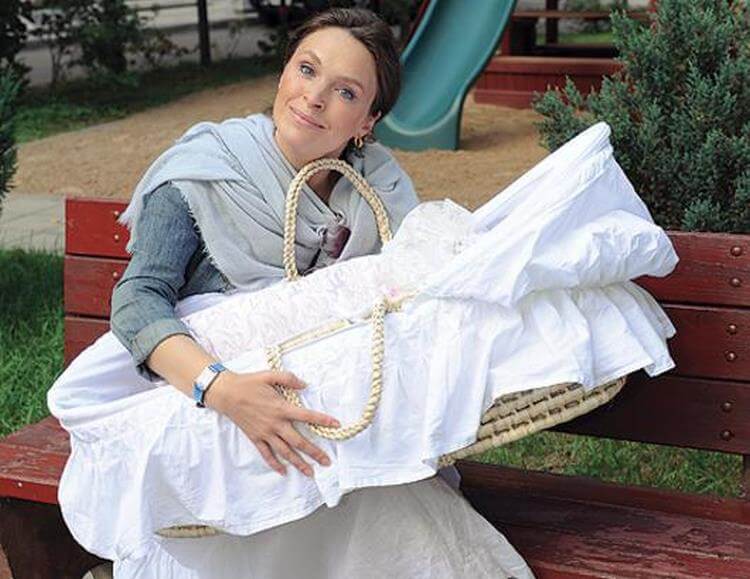 Марина Могилевская всю жизнь просила Бога о ребенке, в 41 год она стала мамой