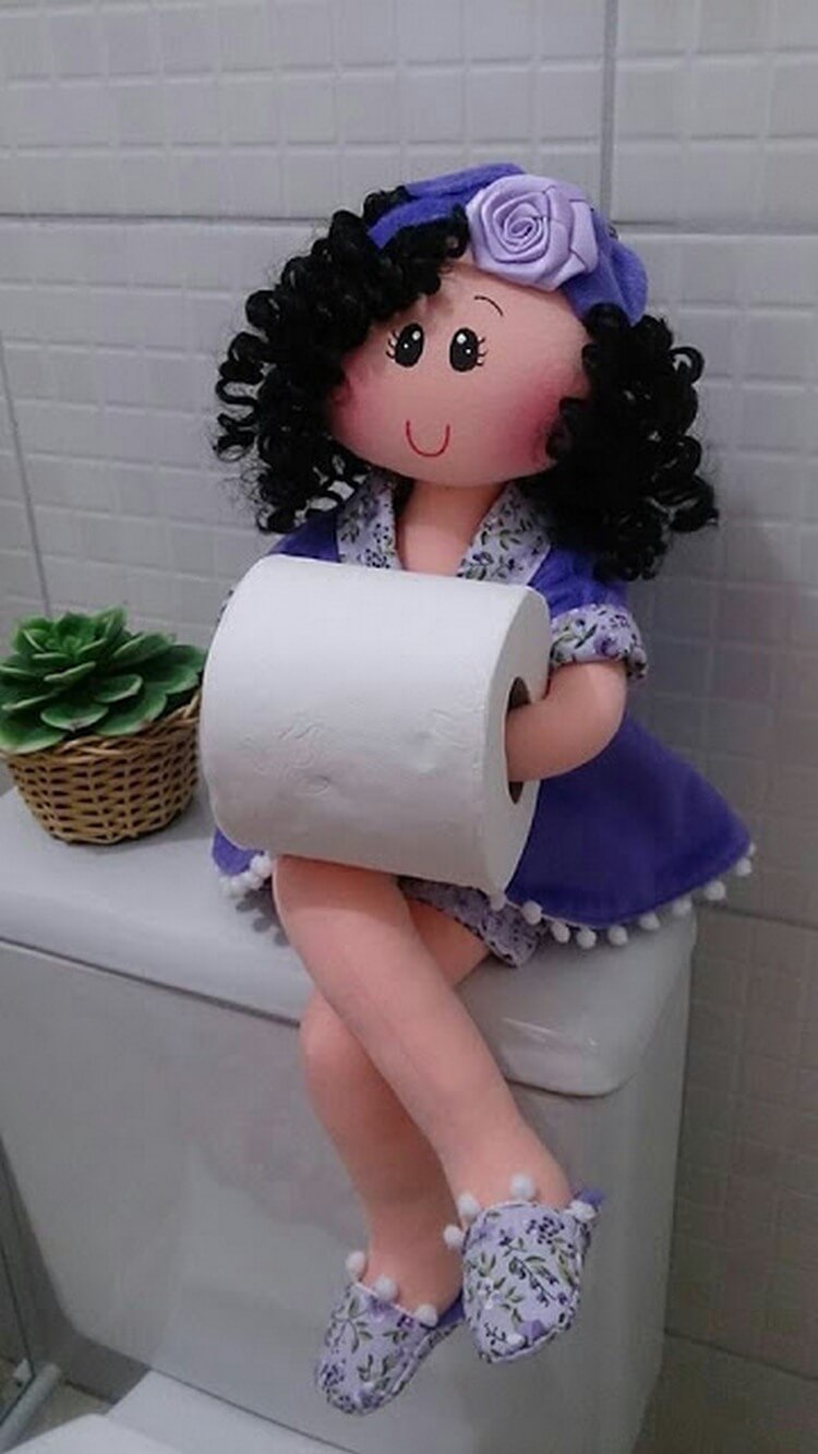 Кукла-держатель туалетной бумаги. Мастер-класс от автора идеи. А вам слабо сделать такую?