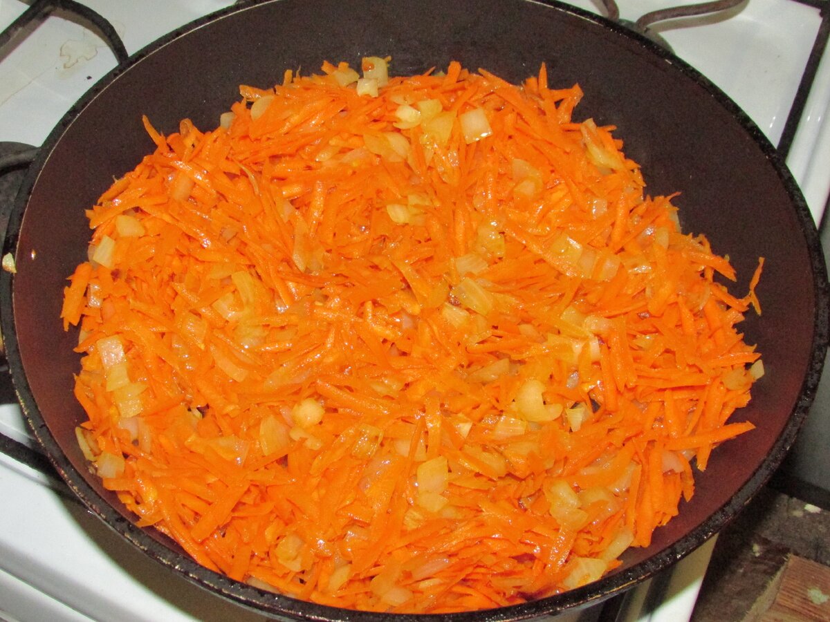 Забытый советский рецепт салата, который мама всегда готовила на новогодний стол!