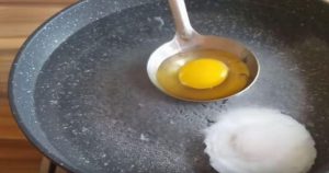 Как вкусно японцы готовят яичницу